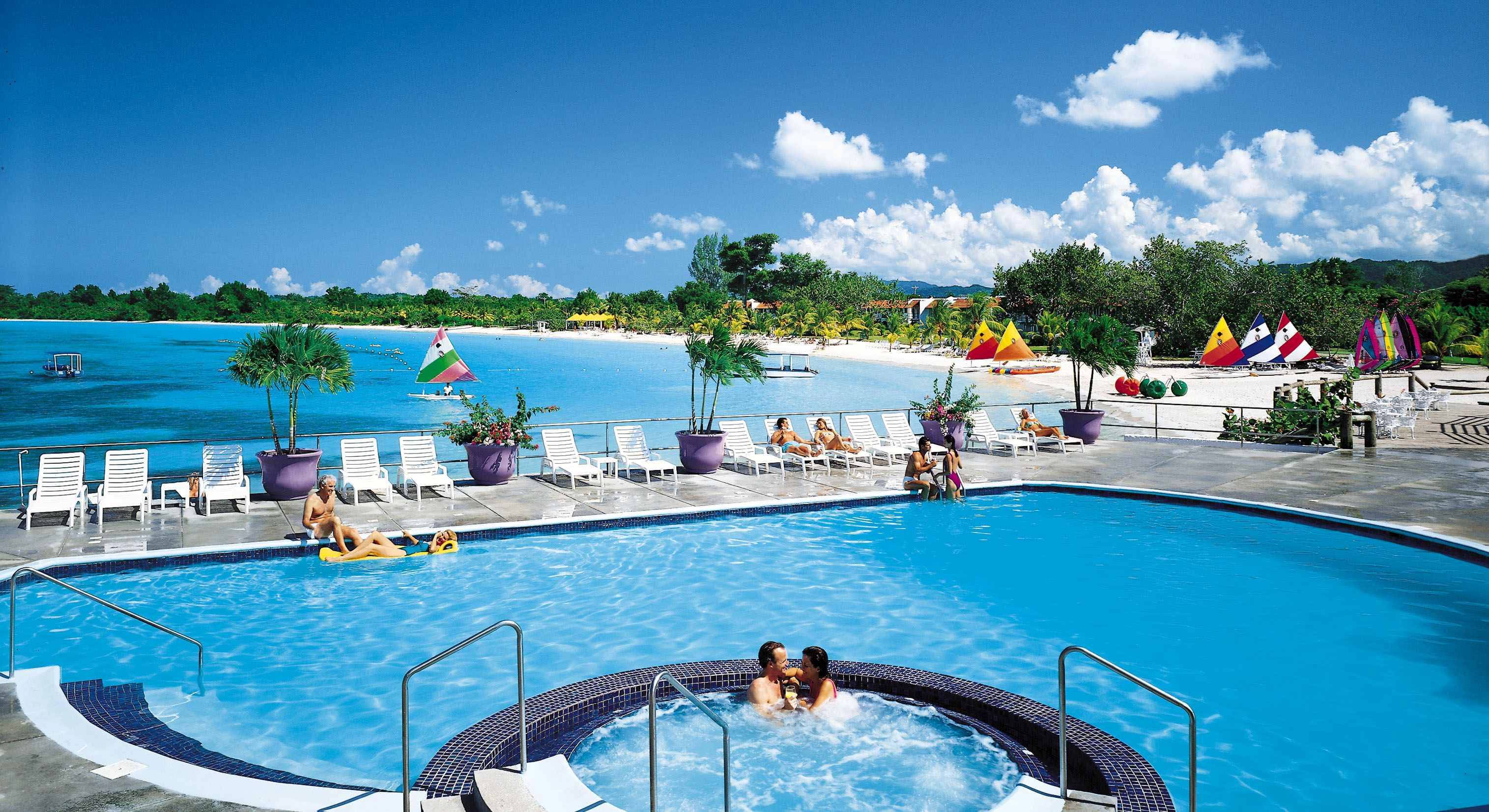 Top 10 Caribbean Resorts  GloHoliday